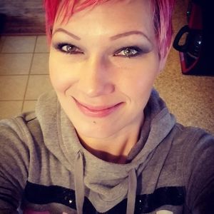 Meet your Posher, Leslie